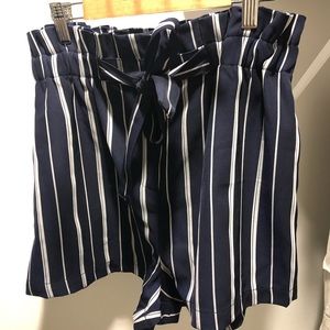 NWOT forever 21 paper bag shorts